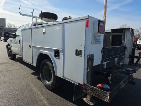 Used 2004 Ford F350 XL image 7