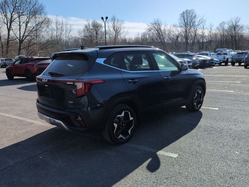 Certified 2024 Kia Seltos EX image 5