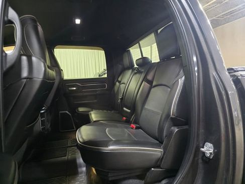 Used 2019 RAM 2500 Laramie w/ Night Edition image 25