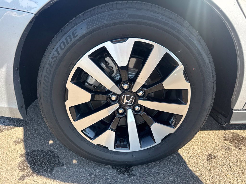 Used 2025 Honda Odyssey EX-L image 9