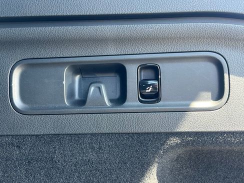 Used 2025 Mercedes-Benz GLC 43 AMG 4MATIC image 10