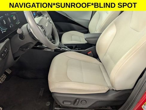 Used 2023 Kia Niro EX Touring FWD image 13
