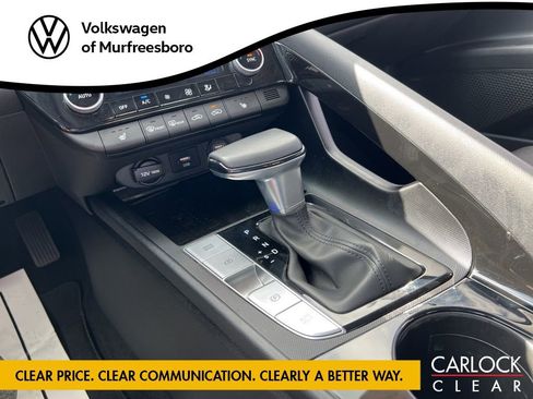 Used 2023 Hyundai Elantra Limited image 20