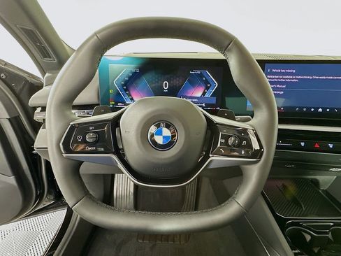 Used 2025 BMW 530i w/ Premium Package image 11