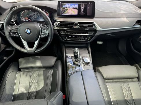 Used 2022 BMW 540i xDrive w/ Executive Package image 9