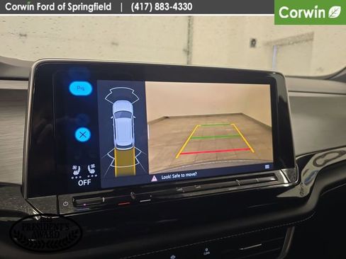 Used 2024 Volkswagen Atlas Cross Sport SE image 23