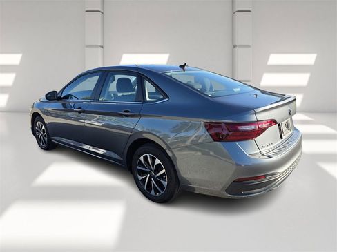 Used 2023 Volkswagen Jetta S image 6