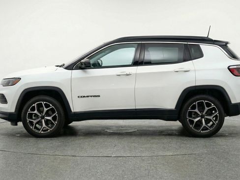 Used 2025 Jeep Compass Limited AWD/4WD image 5