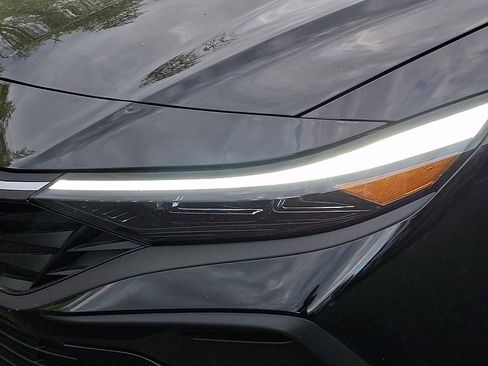Used 2026 Hyundai Elantra Sport FWD image 9