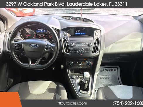 Used 2018 Ford Focus ST image 33