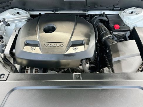Used 2018 Volvo XC90 T6 Momentum w/ Convenience Package AWD/4WD image 32