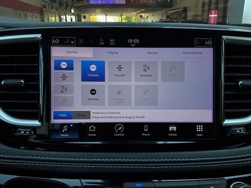 Used 2023 Chrysler Pacifica Touring-L FWD image 38