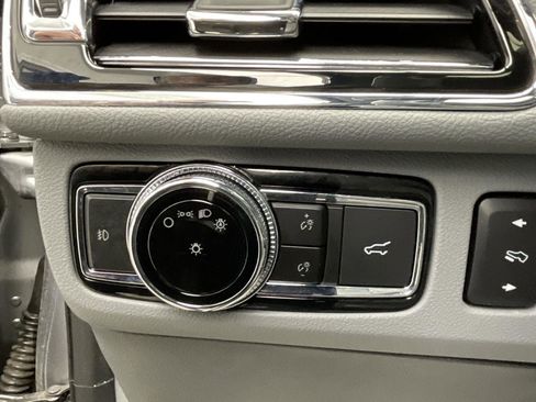 Used 2020 Lincoln Navigator L Reserve w/ Luxury Package AWD/4WD image 30