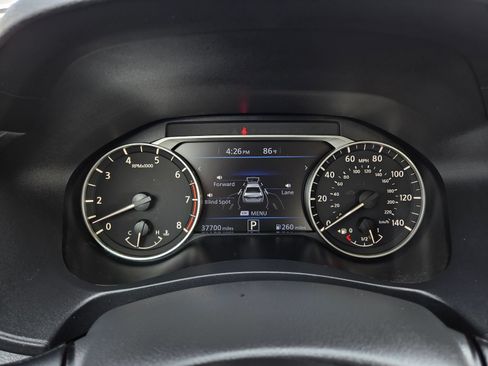 Used 2025 Nissan Altima 2.5 SV FWD image 39
