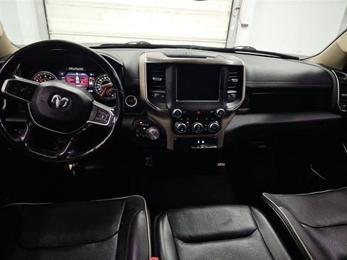 Used 2019 RAM 1500 Laramie AWD/4WD image 10