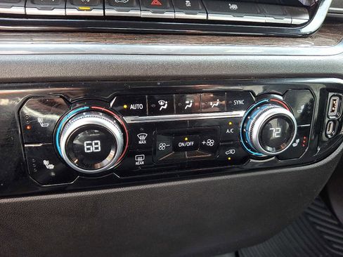 Used 2023 GMC Sierra 1500 Elevation image 18