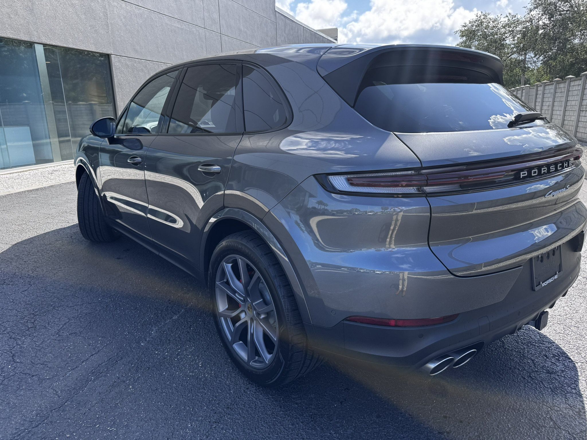 Certified 2024 Porsche Cayenne S AWD/4WD image 9