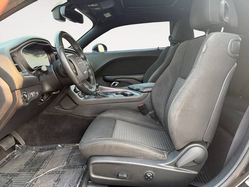 Used 2016 Dodge Challenger SXT w/ Blacktop Package RWD image 6