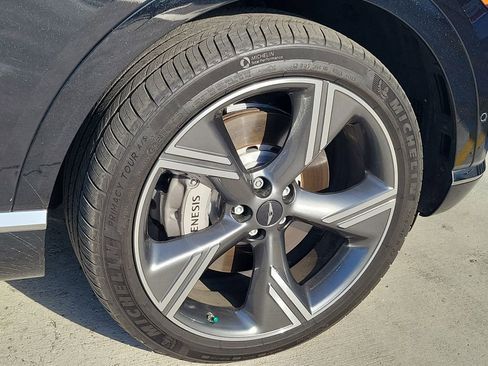 New 2025 Genesis GV80 3.5T Prestige image 3