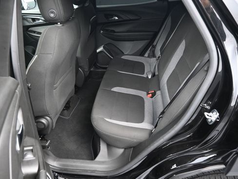 Certified 2024 Chevrolet TrailBlazer LT FWD image 25