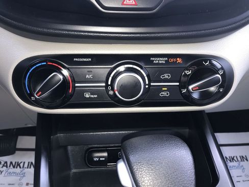 Certified 2024 Kia Soul LX FWD image 18
