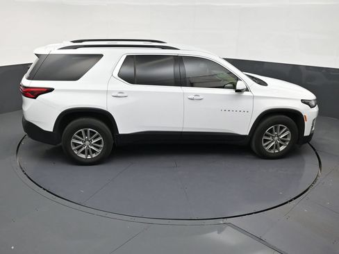 Used 2023 Chevrolet Traverse LT FWD image 17