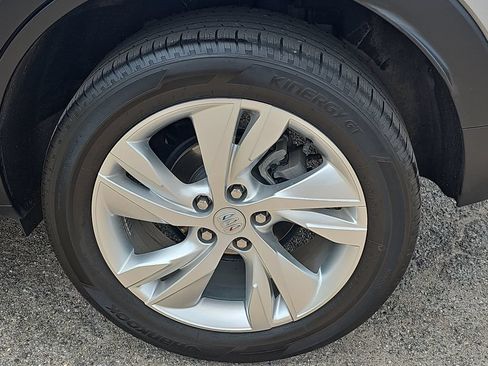 Certified 2024 Buick Encore GX Preferred w/ Comfort Package FWD image 38