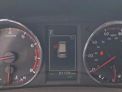 Used 2016 Toyota RAV4 SE FWD image 11