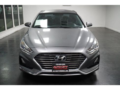 Used 2018 Hyundai Sonata SE w/ Cargo Package image 2