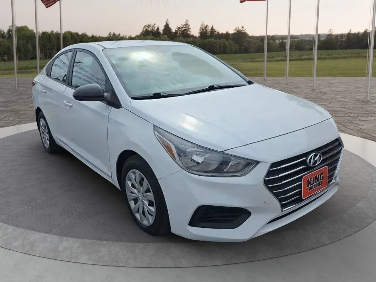 Used 2021 Hyundai Accent SE FWD image 1