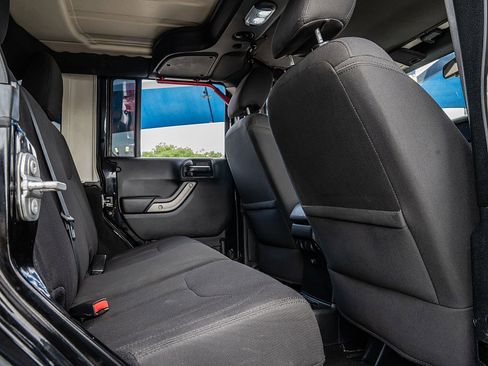 Used 2018 Jeep Wrangler Unlimited Sport S AWD/4WD image 23