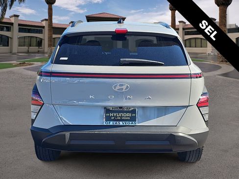 Certified 2024 Hyundai Kona SEL w/ Convenience Package image 7