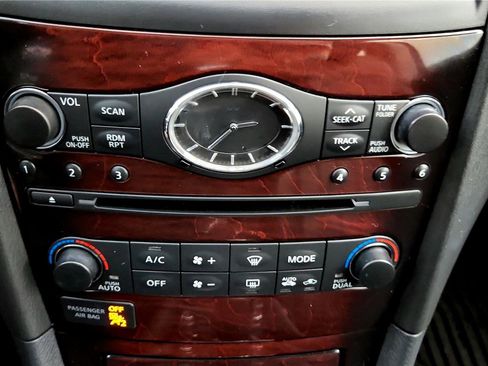 Used 2017 INFINITI QX50 AWD w/ Premium Plus Package image 35