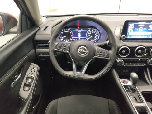 Used 2024 Nissan Sentra SV FWD image 22