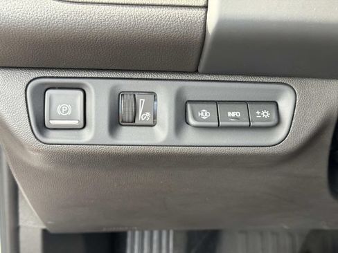 Used 2023 GMC Acadia Denali w/ Denali Ultimate Package FWD image 27