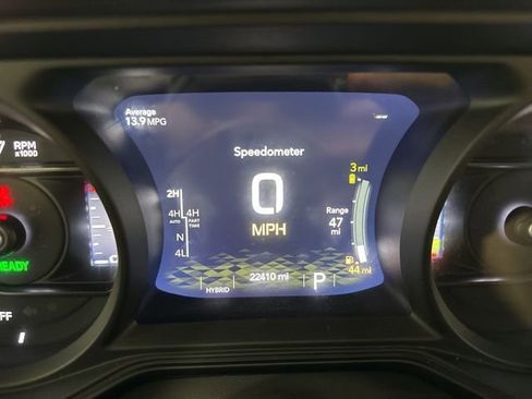 Used 2024 Jeep Wrangler Unlimited AWD/4WD image 29