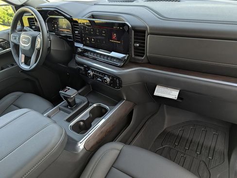 New 2026 GMC Sierra 1500 SLT AWD/4WD image 34