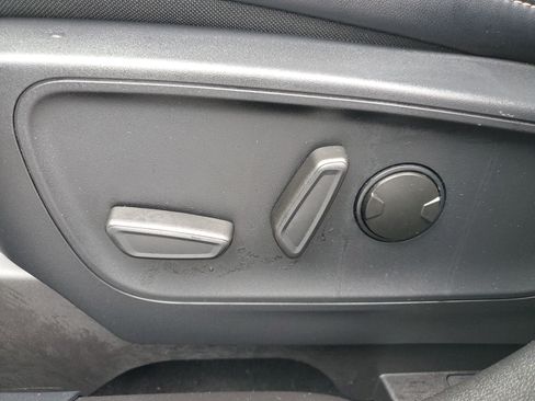 Used 2024 Ford Escape Platinum image 18