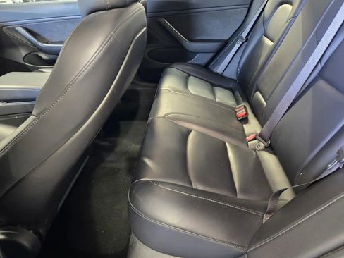 Used 2018 Tesla Model 3 Long Range RWD image 12
