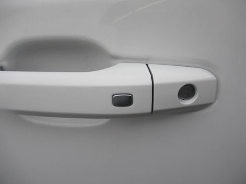 Used 2020 Chevrolet Silverado 1500 LT w/ All-Star Edition image 18