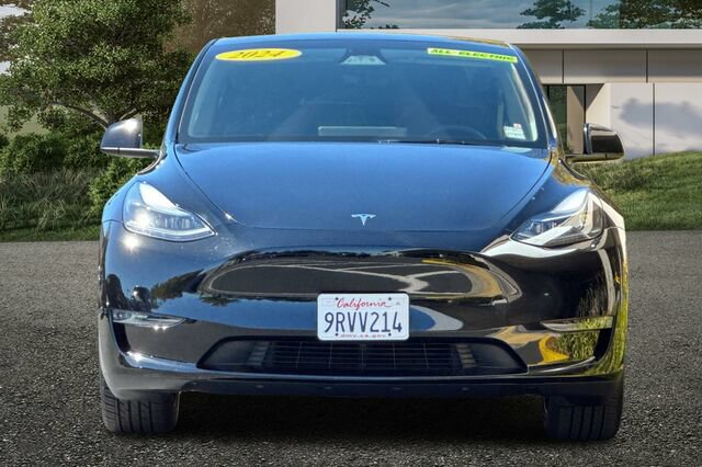 Used 2024 Tesla Model Y Long Range AWD/4WD image 9