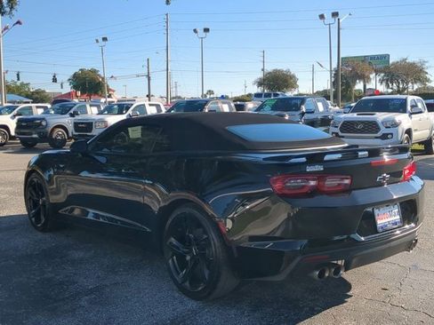 Used 2022 Chevrolet Camaro LT w/ Technology Package image 6