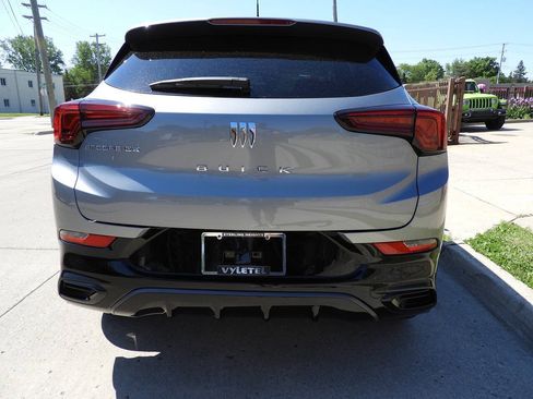 Used 2025 Buick Encore GX Sport Touring w/ Comfort Package FWD image 8