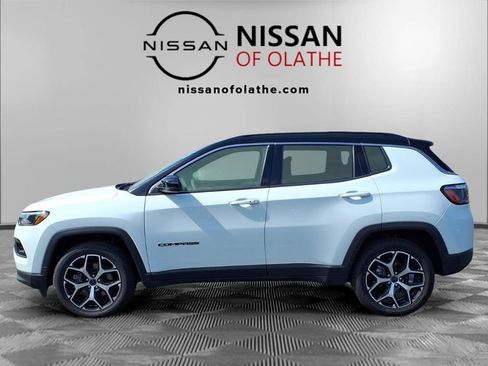 Used 2025 Jeep Compass Limited AWD/4WD image 20
