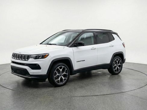 Used 2025 Jeep Compass Limited AWD/4WD image 3