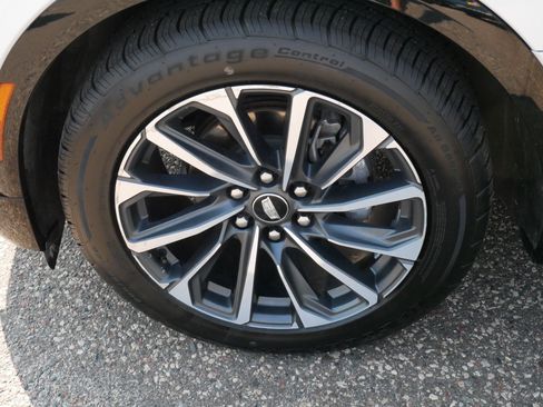 Used 2024 Cadillac Lyriq Sport RWD image 15
