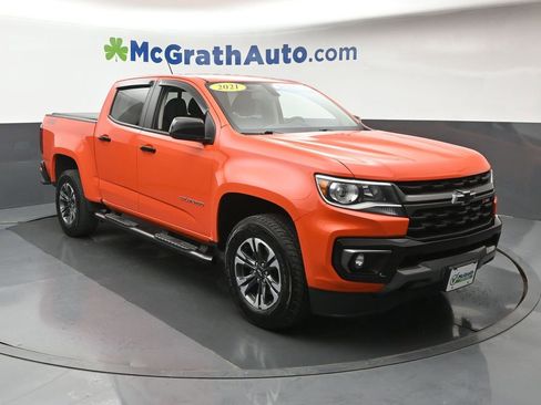 Used 2021 Chevrolet Colorado Z71 AWD/4WD image 2