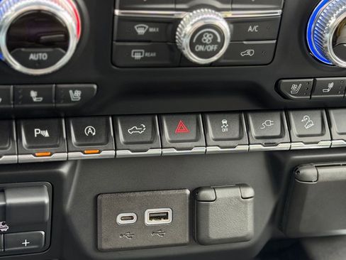 Used 2021 GMC Sierra 1500 AT4 w/ AT4 Value Package image 15