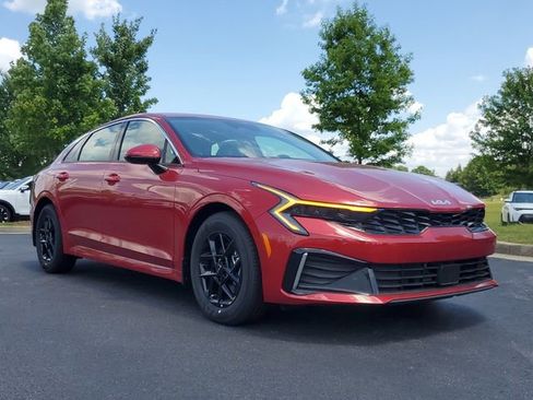 Used 2025 Kia K5 LXS image 3