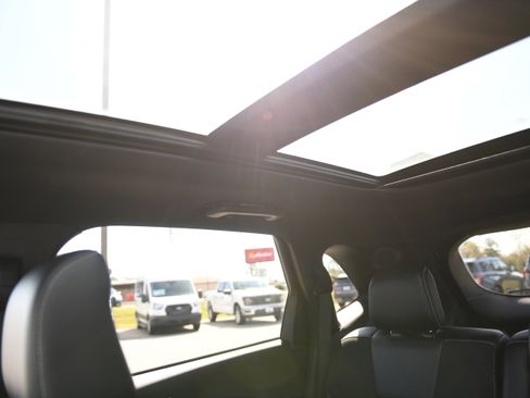 Used 2020 Ford Edge ST w/ Equipment Group 401A image 30